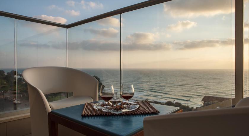 Image of Panoramic Deluxe Double Room with Balcony and Sea View 3
