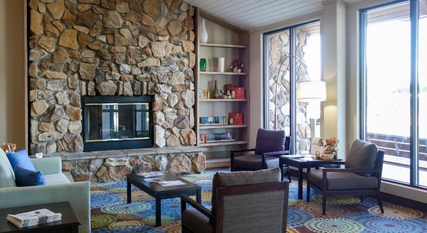 Country Inn & Suites by Radisson, Mishawaka, IN photo