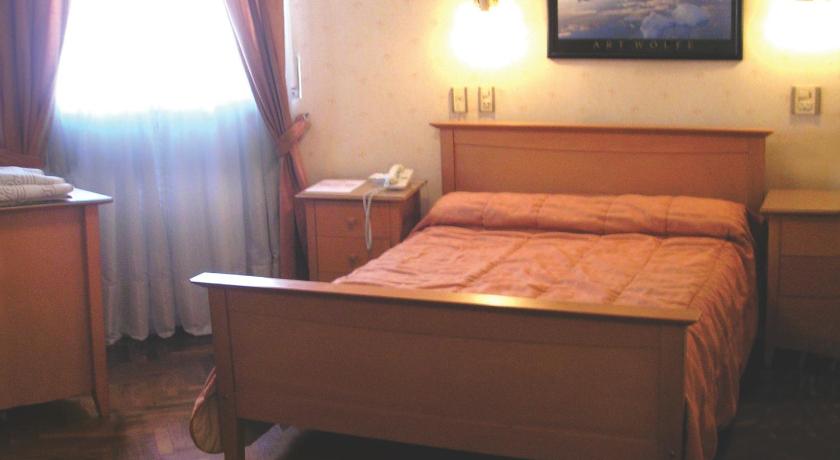 Image of Single Room 9