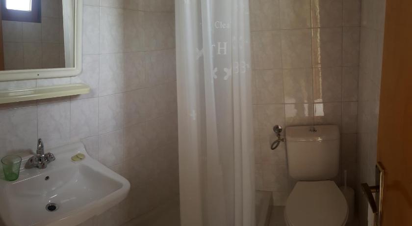 Image of Double or Twin Room with Mountain View 15
