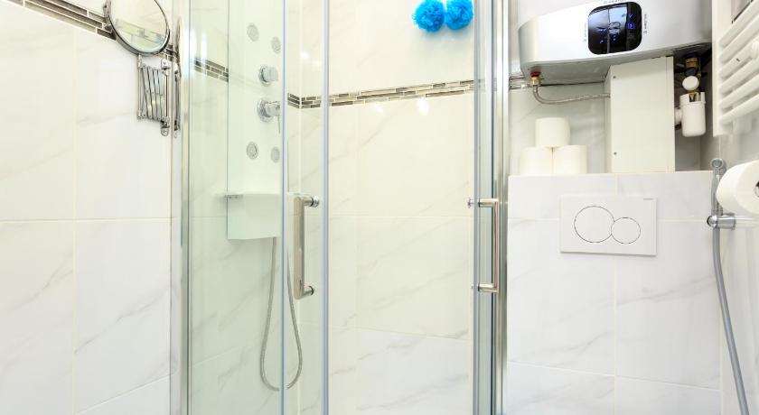 Louvre Luxury Apartment & SPA photo