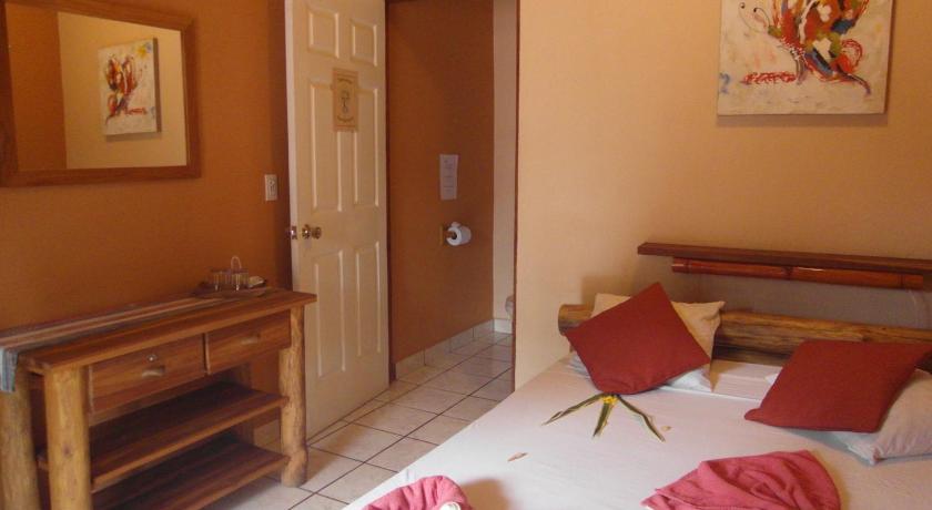 Samara Palm Lodge photo