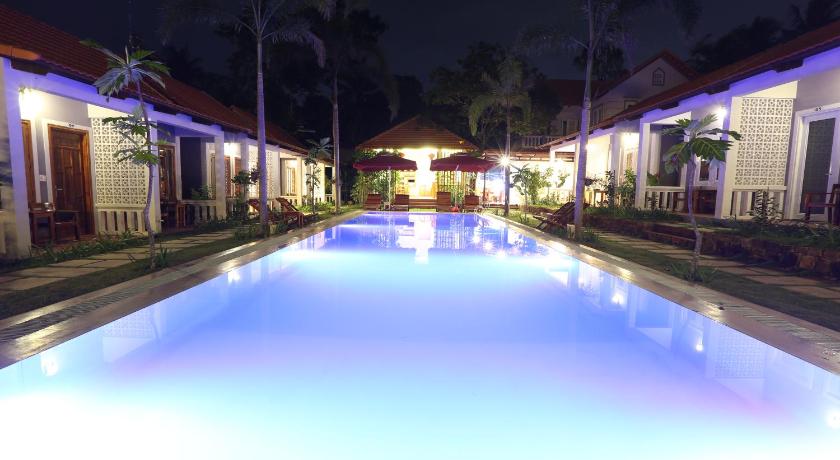 Image of Bungalow Pool View 9