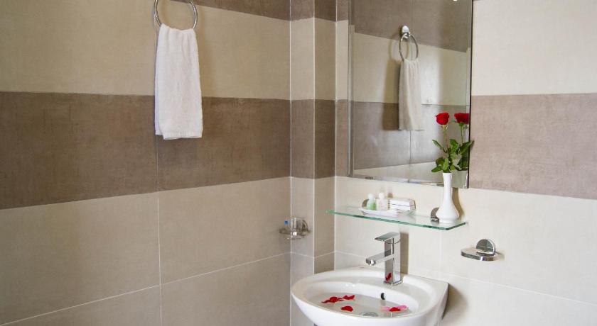 Image of Deluxe Double Balcony Room 13