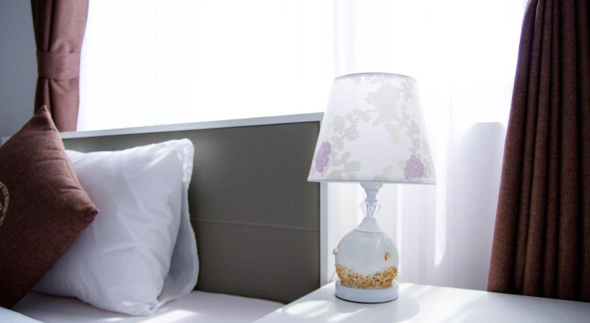 Image of Triple - 1 Double Bed + 1 Single Bed 9