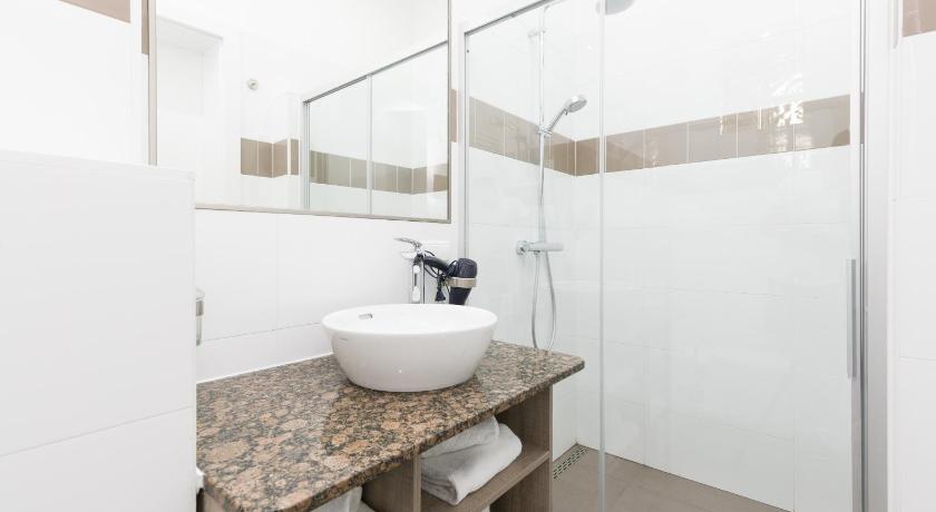 Image of Two-Bedroom Apartment (Top 10-11) 2