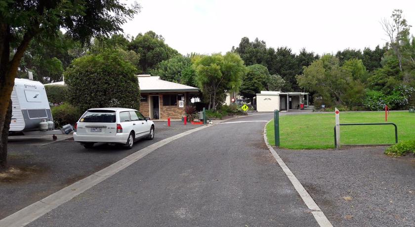 Pinewood Caravan Park photo
