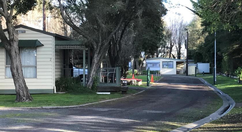 Pinewood Caravan Park photo