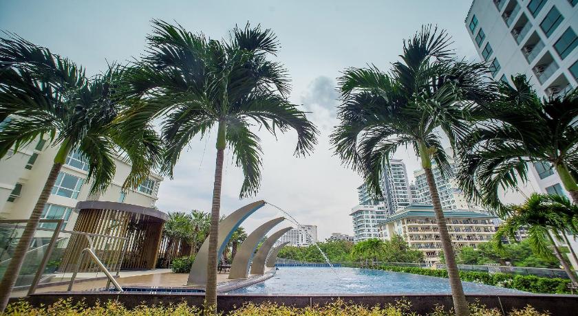 Peak Towers Condominium photo