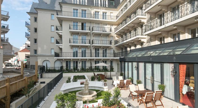 Medicis Home Puteaux Serviced apartment (Paris) - Deals, Photos & Reviews