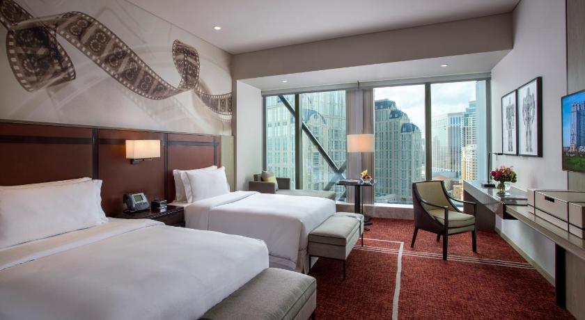 Image of Studio City Hotels Celebrity Vista Twin Room 1