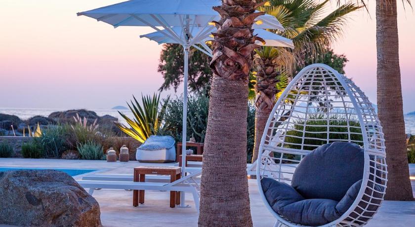 White Pearls-Adults Only Luxury Suites photo