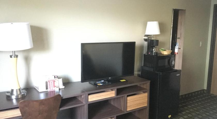 Super 8 By Wyndham Youngstown/Austintown photo