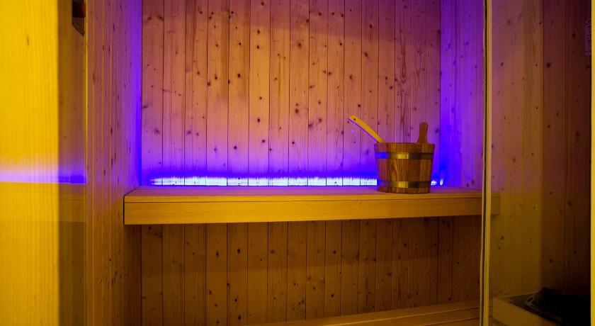 Roman Holidays Boutique Hotel