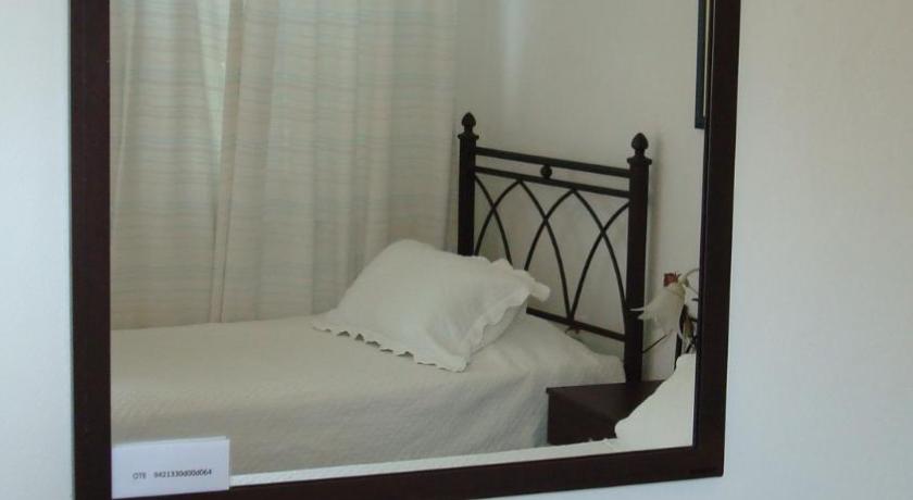Spalieri Rooms — Hotel in Idra