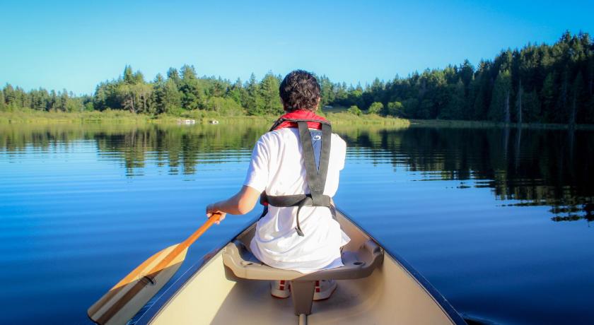 The Cottages On Salt Spring Island Resort Villa Salt Spring Island Deals Photos Reviews