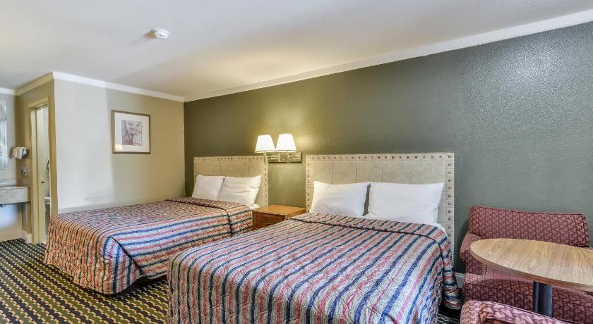 Wake Inn photo