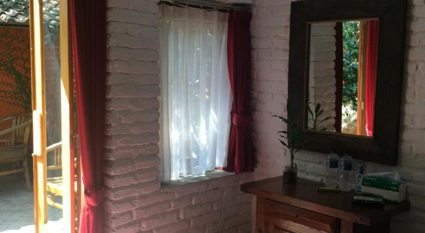 Image of Deluxe Double Room (2 Adults + 1 Child) 3