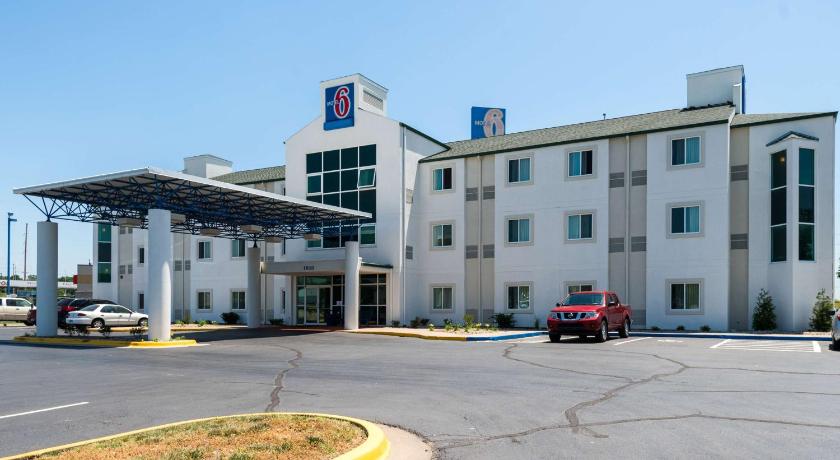 Motel 6-Junction City, KS