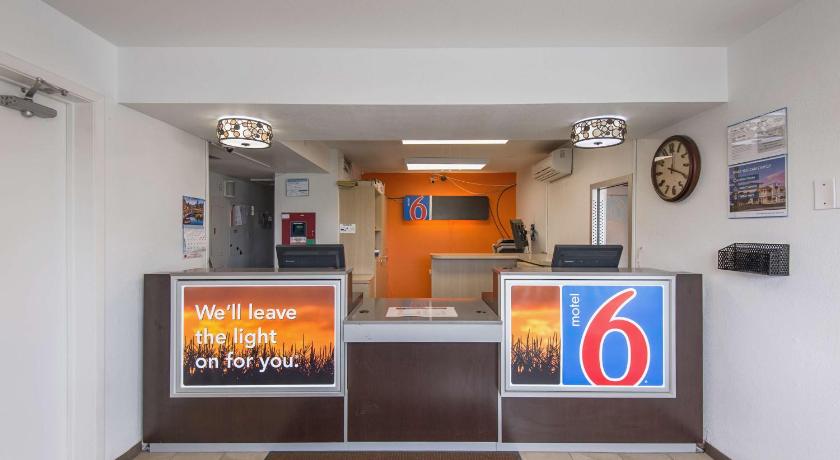 Motel 6-Kansas City, MO - Airport