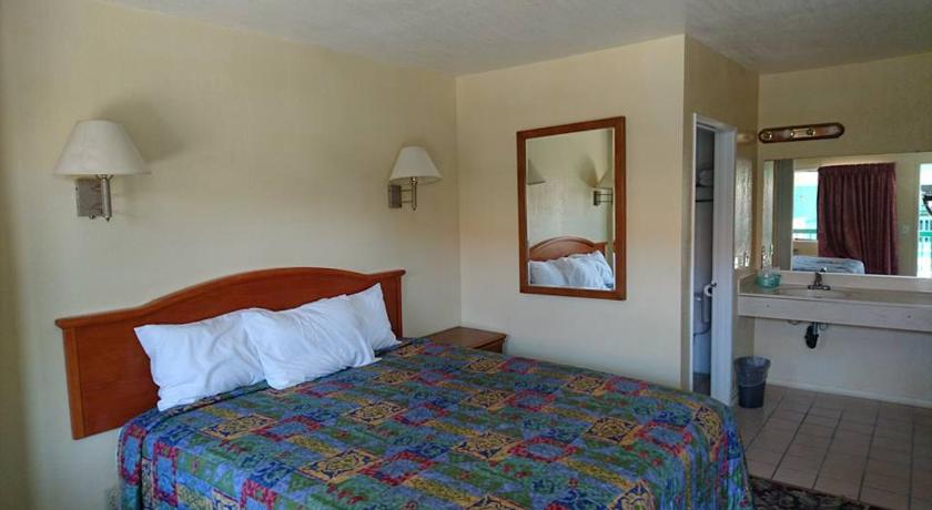 Bristol Motel photo