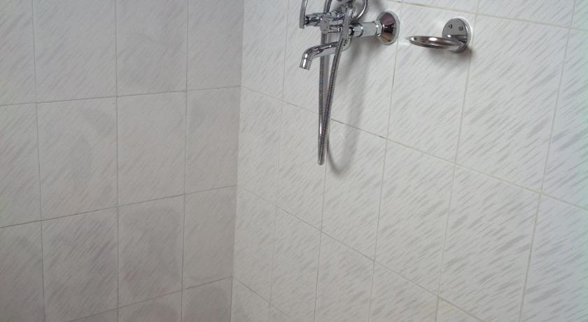 Image of Basic Triple Room 8