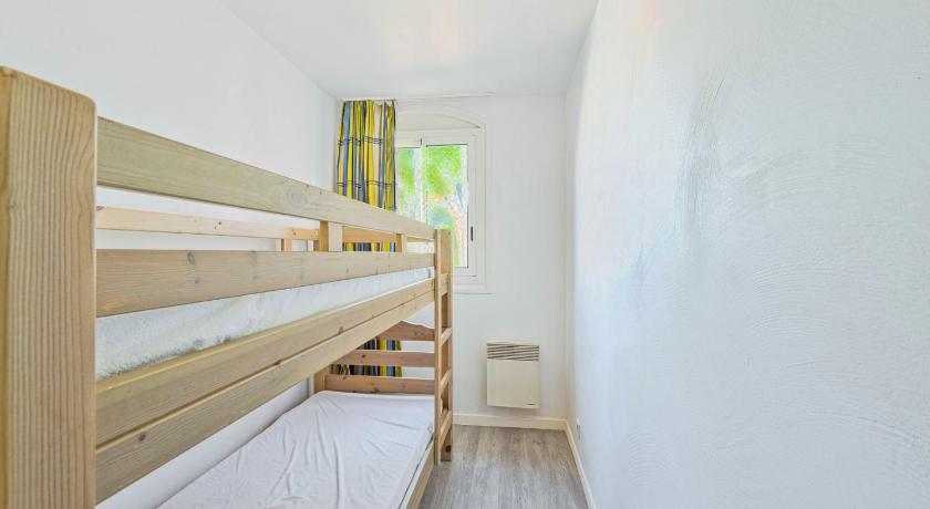 Image of Comfort One-Bedroom Apartment (6 People) 1