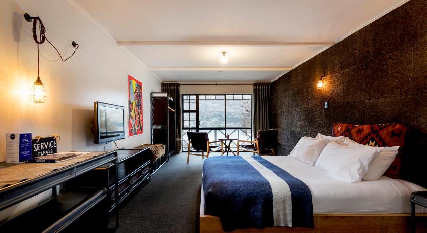 Image of Premium 1 King Bed with Lake View 3