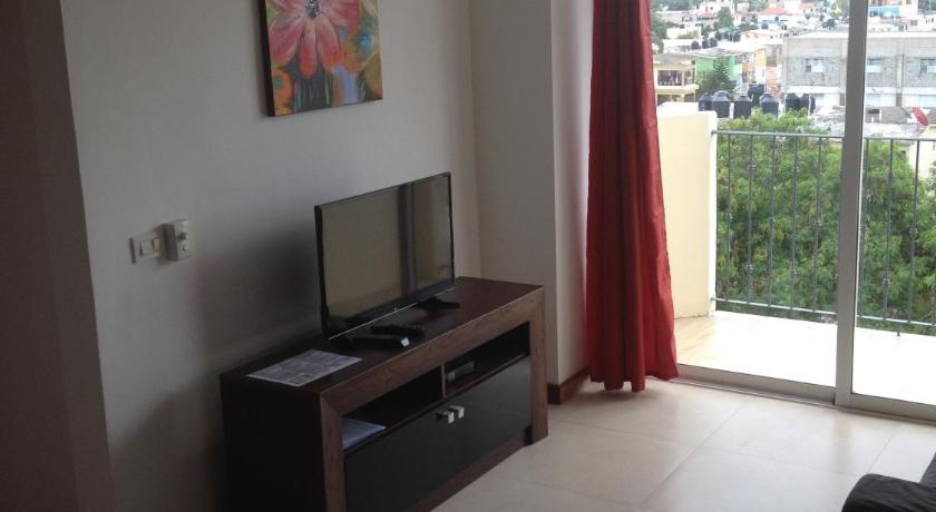 Image of Apartment with Garden View 3