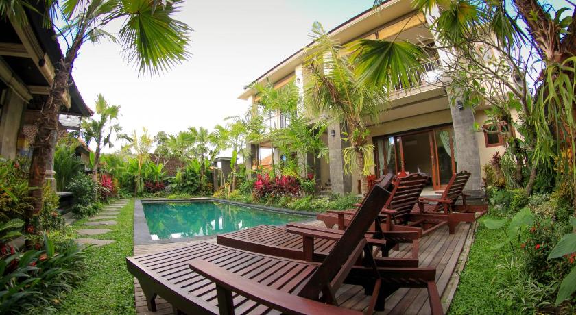 Cahyatika Bed & Breakfast photo