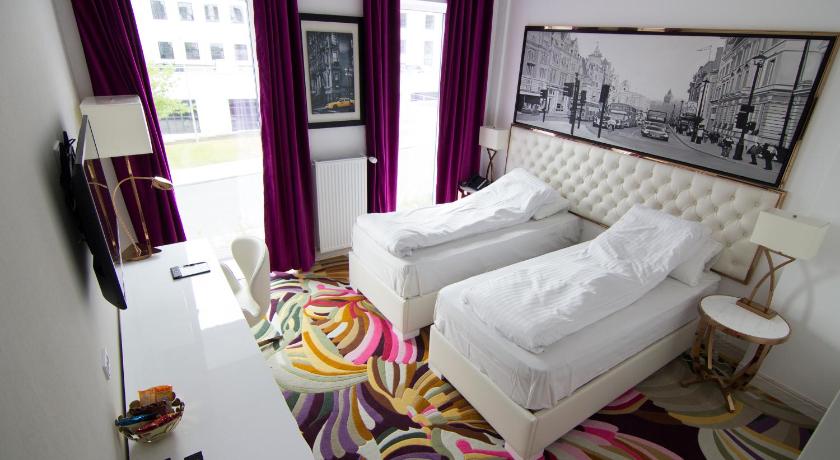 Image of Twin Room 10