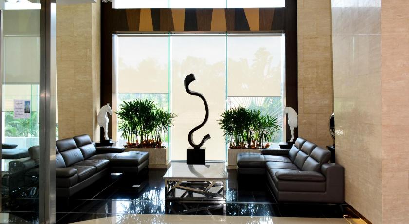 Peak Towers Condominium photo