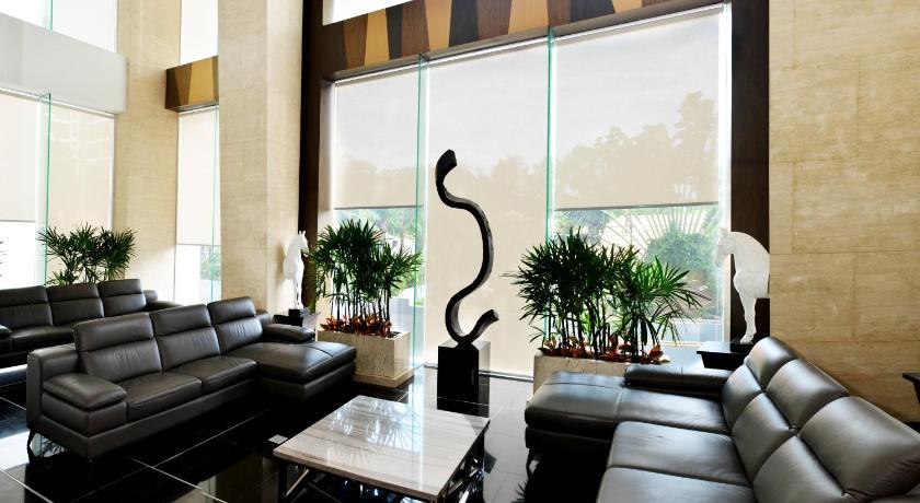 Peak Towers Condominium photo