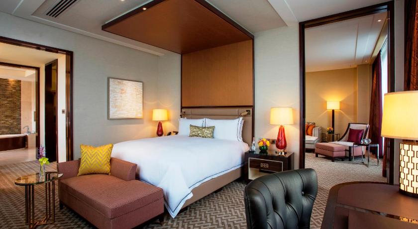 Image of Premier Suite 4