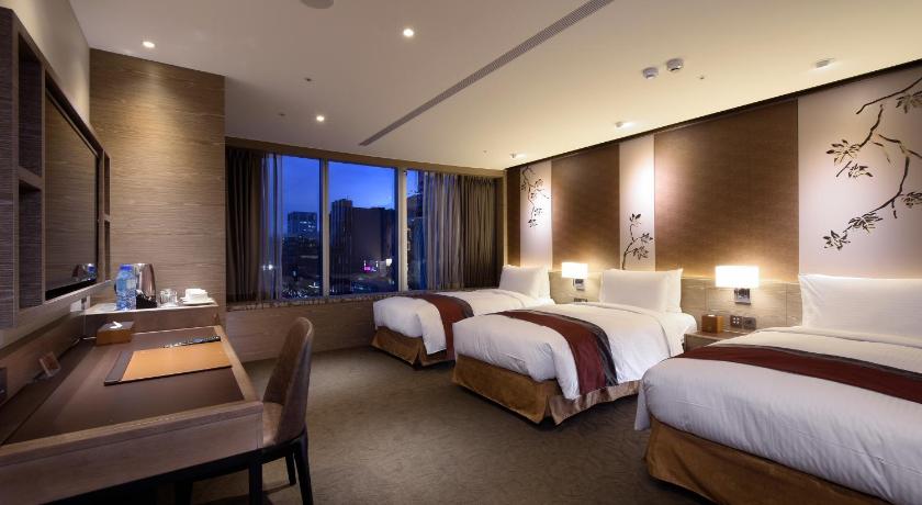 タイペイ Green World Grand NanJing 4つ星 ホテル プール