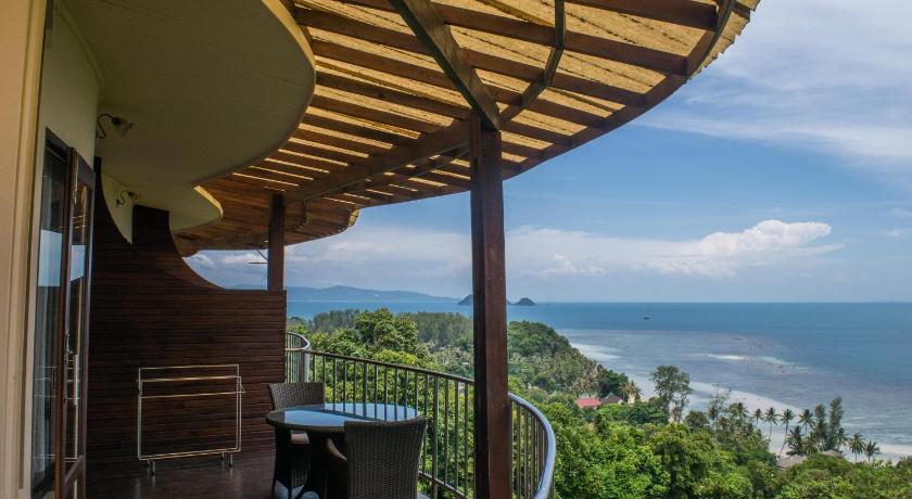 Image of Corner Suite Sea View 10