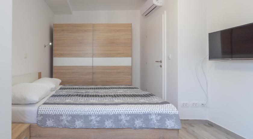 Apartmanska kuca LUNA photo