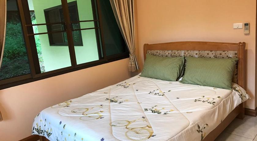 Image of Three-Bedroom House 8