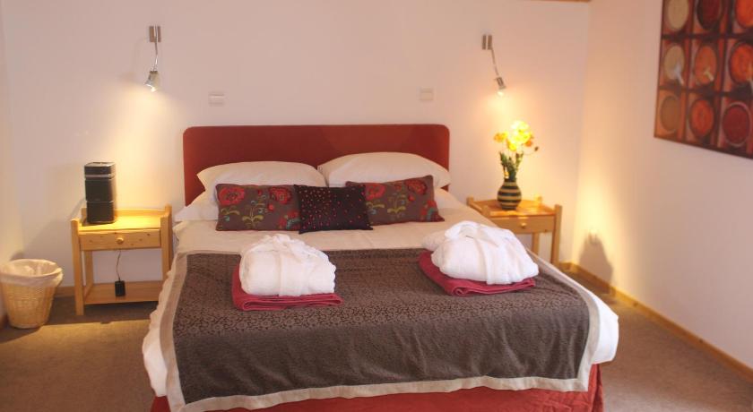 Image of Three-Bedroom Chalet 9