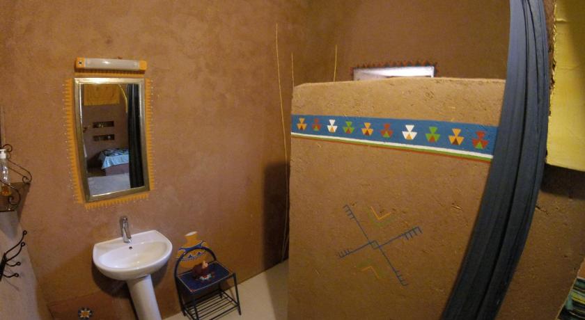 Image of Triple Room with Private Bathroom 7