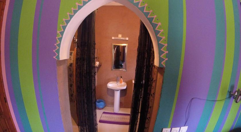 Image of Double Room with Private Bathroom 6