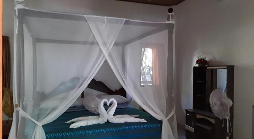 Blue Star Bungalows &amp; Cafe — Hotel in Bali