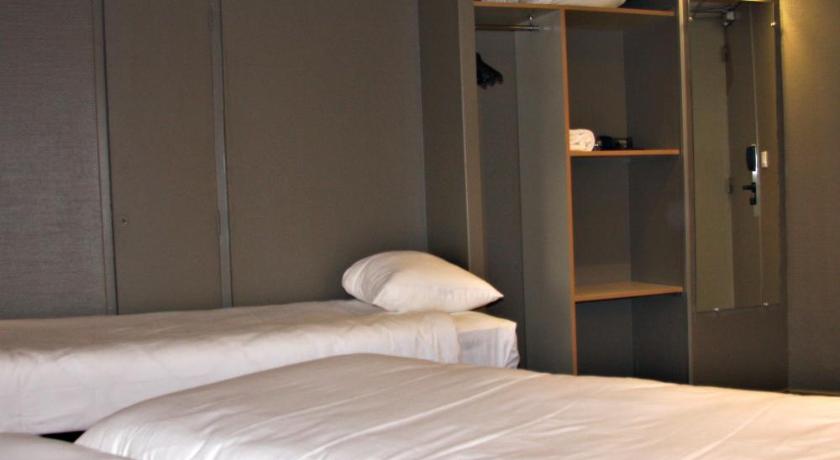 Ibis Toulouse Purpan photo