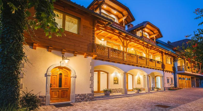 Apartment Ledrar — Hotel in Bled