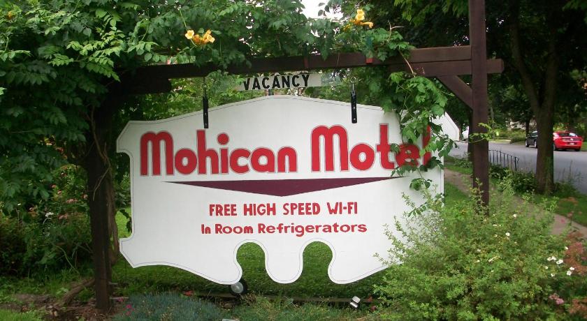 Mohican Motel photo