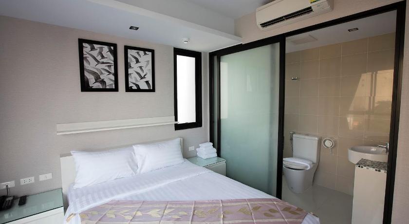 Image of Standard Double 13