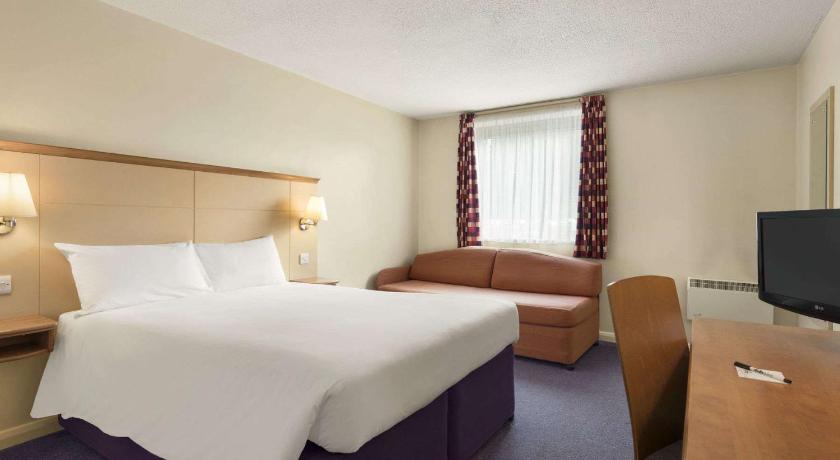 Days Inn by Wyndham Cannock Norton Canes M6 Toll