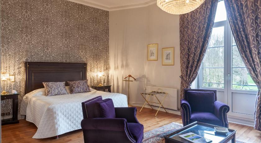 Hotel Chateau De Sully