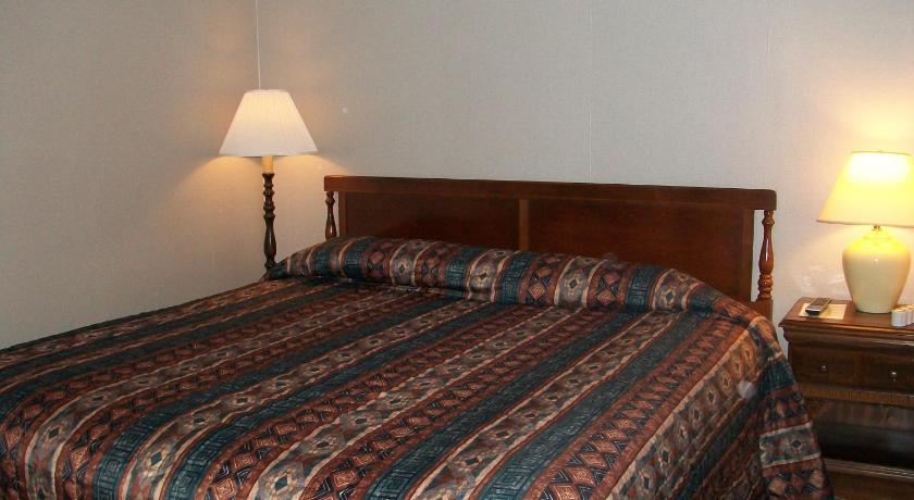 Mohican Motel photo