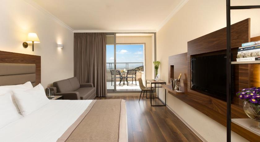 Golden Crown Hotel photo